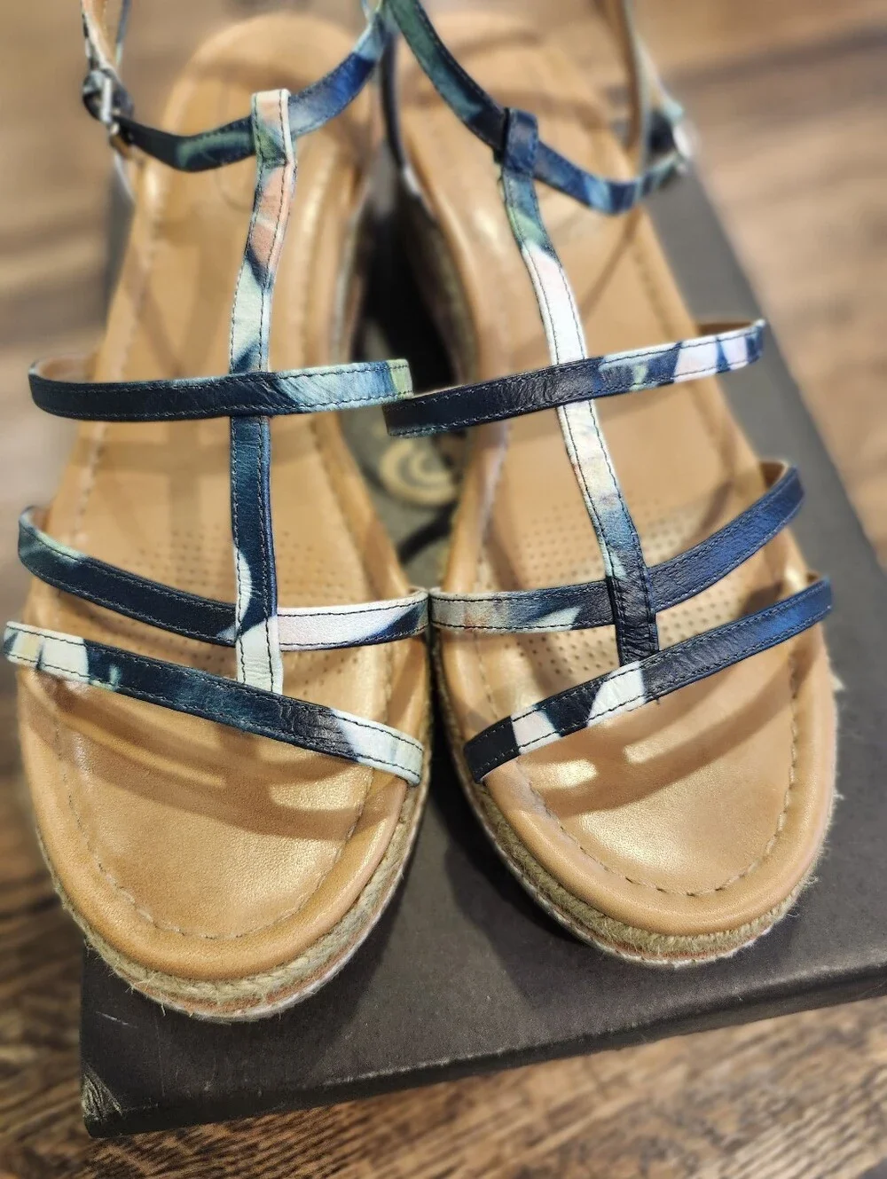 Corso Como Navy Floral Multi-Strap Espadrille Wedge Sandals Sz 10